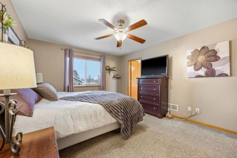 6267 Kahl Avenue NE Albertville MN 55301