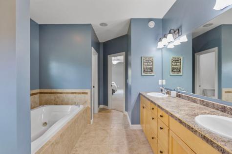 1929 Woodcrest Drive NE Owatonna MN 55060