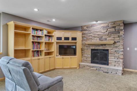1929 Woodcrest Drive NE Owatonna MN 55060