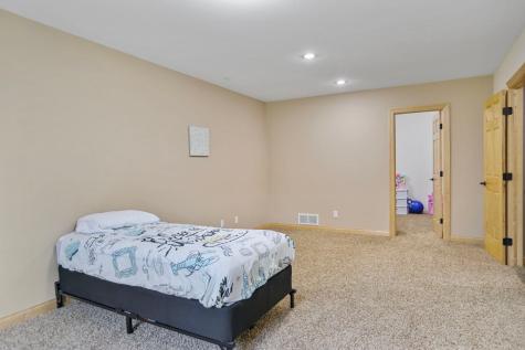 1929 Woodcrest Drive NE Owatonna MN 55060
