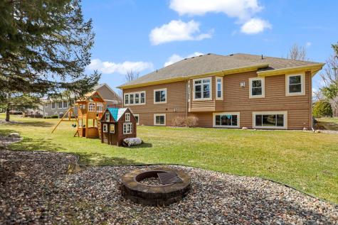 1929 Woodcrest Drive NE Owatonna MN 55060