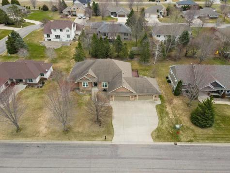 1929 Woodcrest Drive NE Owatonna MN 55060
