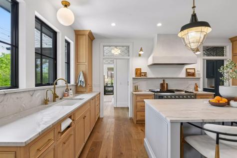 2412 Avon Drive Mound MN 55364