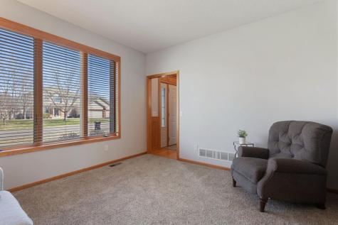 5721 103rd Avenue N Brooklyn Park MN 55443