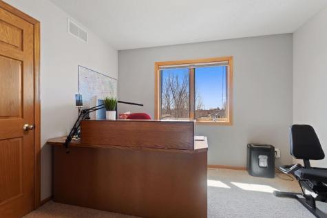 5721 103rd Avenue N Brooklyn Park MN 55443