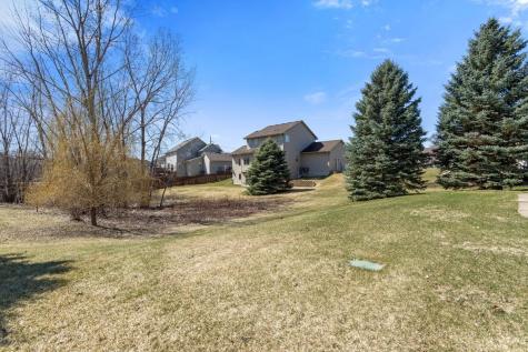 5721 103rd Avenue N Brooklyn Park MN 55443