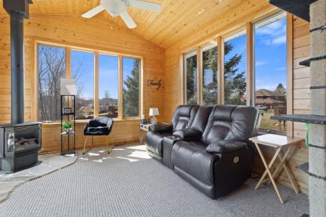 5721 103rd Avenue N Brooklyn Park MN 55443