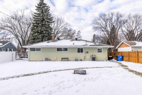 1834 14 1/2 Street S Fargo ND 58103