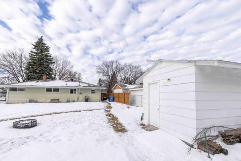 1834 14 1/2 Street S Fargo ND 58103