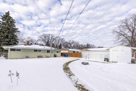 1834 14 1/2 Street S Fargo ND 58103
