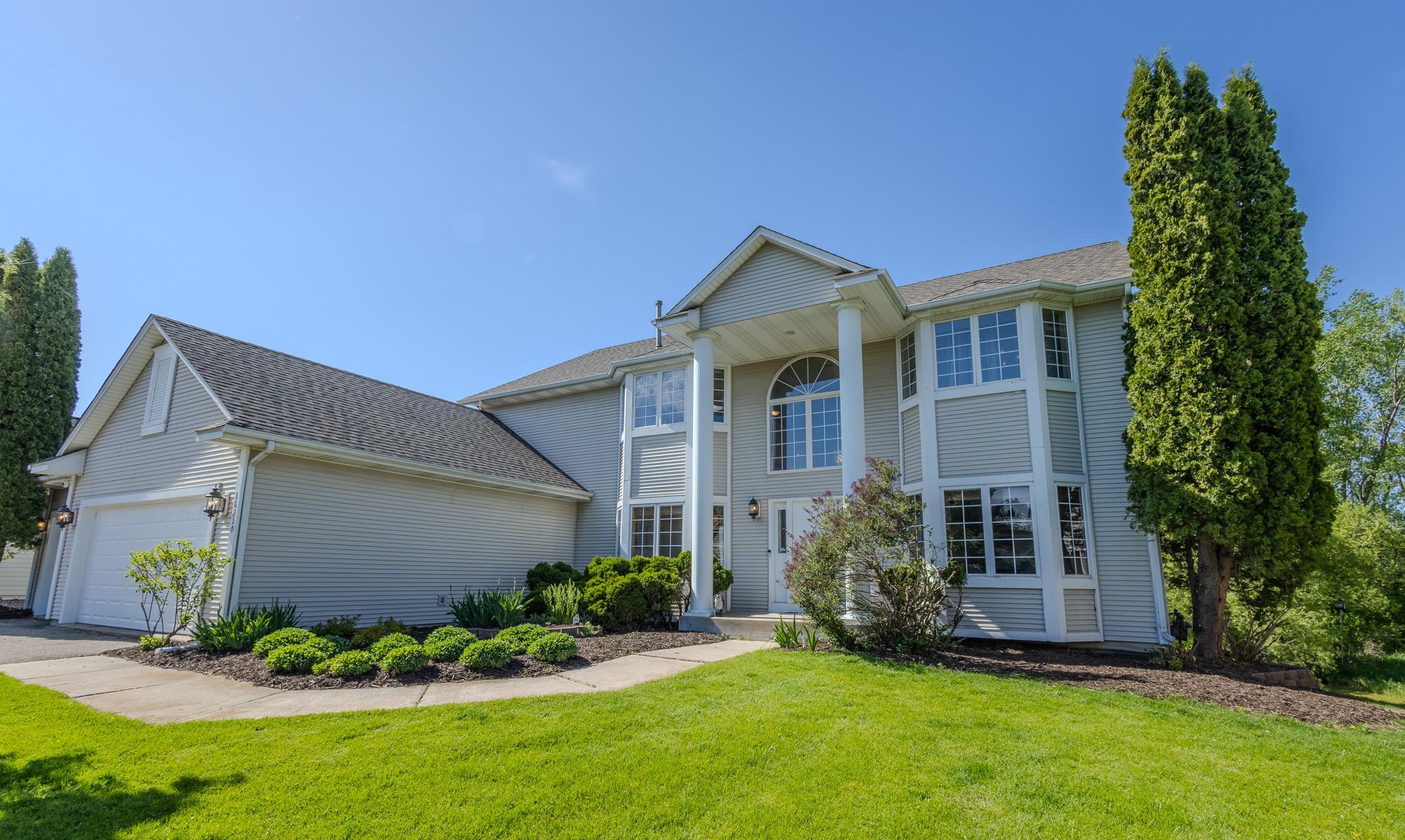 16210 39th Place N Plymouth MN 55446