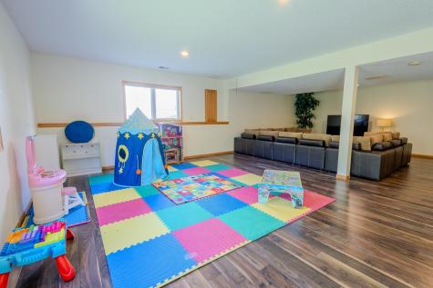 16210 39th Place N Plymouth MN 55446