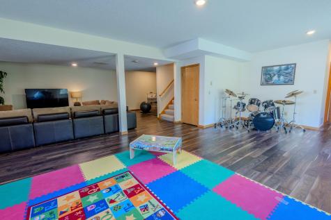 16210 39th Place N Plymouth MN 55446