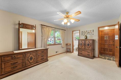 26 W Sandra Lee Drive Saint Paul MN 55119