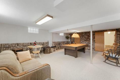 26 W Sandra Lee Drive Saint Paul MN 55119