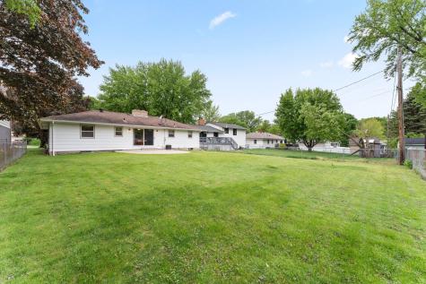 26 W Sandra Lee Drive Saint Paul MN 55119