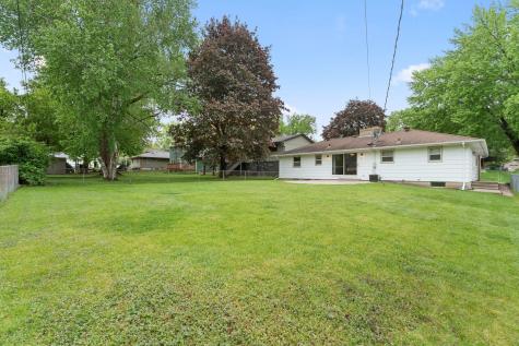 26 W Sandra Lee Drive Saint Paul MN 55119