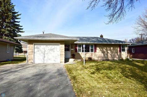 401 25th Avenue N Fargo ND 58102