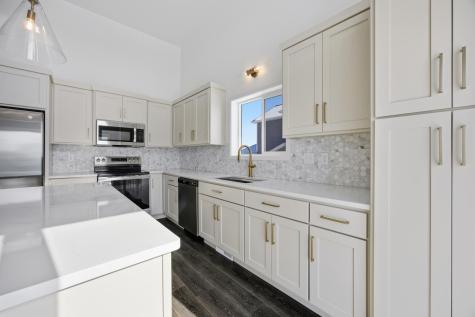 837 60th Avenue W West Fargo ND 58078