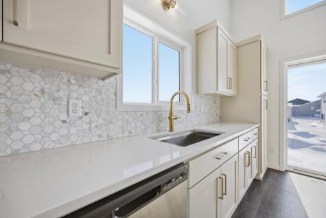 837 60th Avenue W West Fargo ND 58078