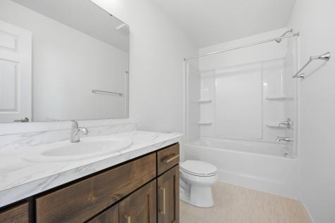 837 60th Avenue W West Fargo ND 58078