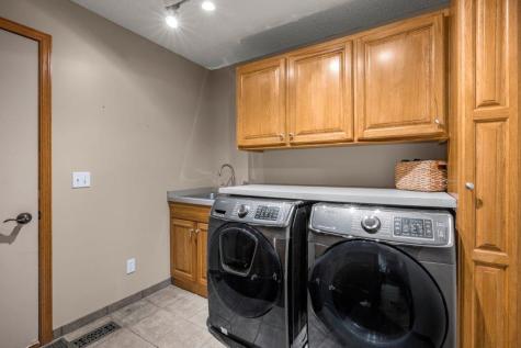 9918 Kiwi Avenue N Brooklyn Park MN 55443