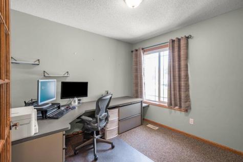 9918 Kiwi Avenue N Brooklyn Park MN 55443