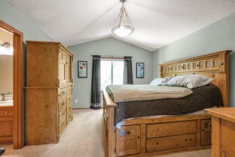 9918 Kiwi Avenue N Brooklyn Park MN 55443