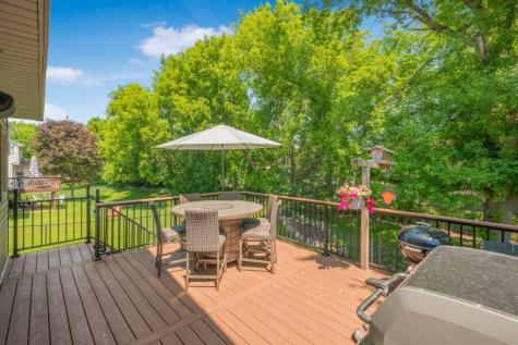 9918 Kiwi Avenue N Brooklyn Park MN 55443