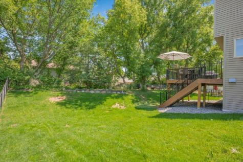 9918 Kiwi Avenue N Brooklyn Park MN 55443