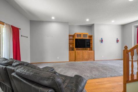 9918 Kiwi Avenue N Brooklyn Park MN 55443