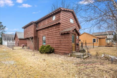 1912 E 3rd Street Superior WI 54880