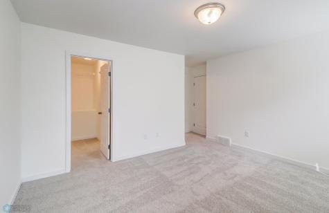 7338 28 Street S Fargo ND 58104