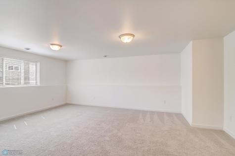 7338 28 Street S Fargo ND 58104