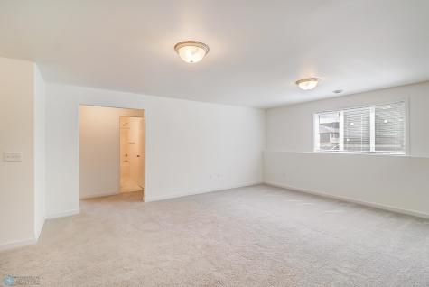 7338 28 Street S Fargo ND 58104
