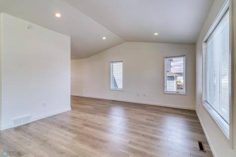 7338 28 Street S Fargo ND 58104