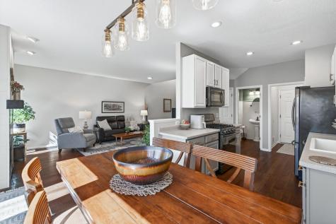 662 Sutherland Drive Woodbury MN 55129
