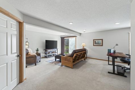 662 Sutherland Drive Woodbury MN 55129