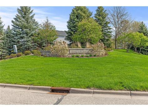 662 Sutherland Drive Woodbury MN 55129