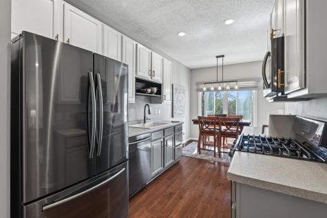662 Sutherland Drive Woodbury MN 55129