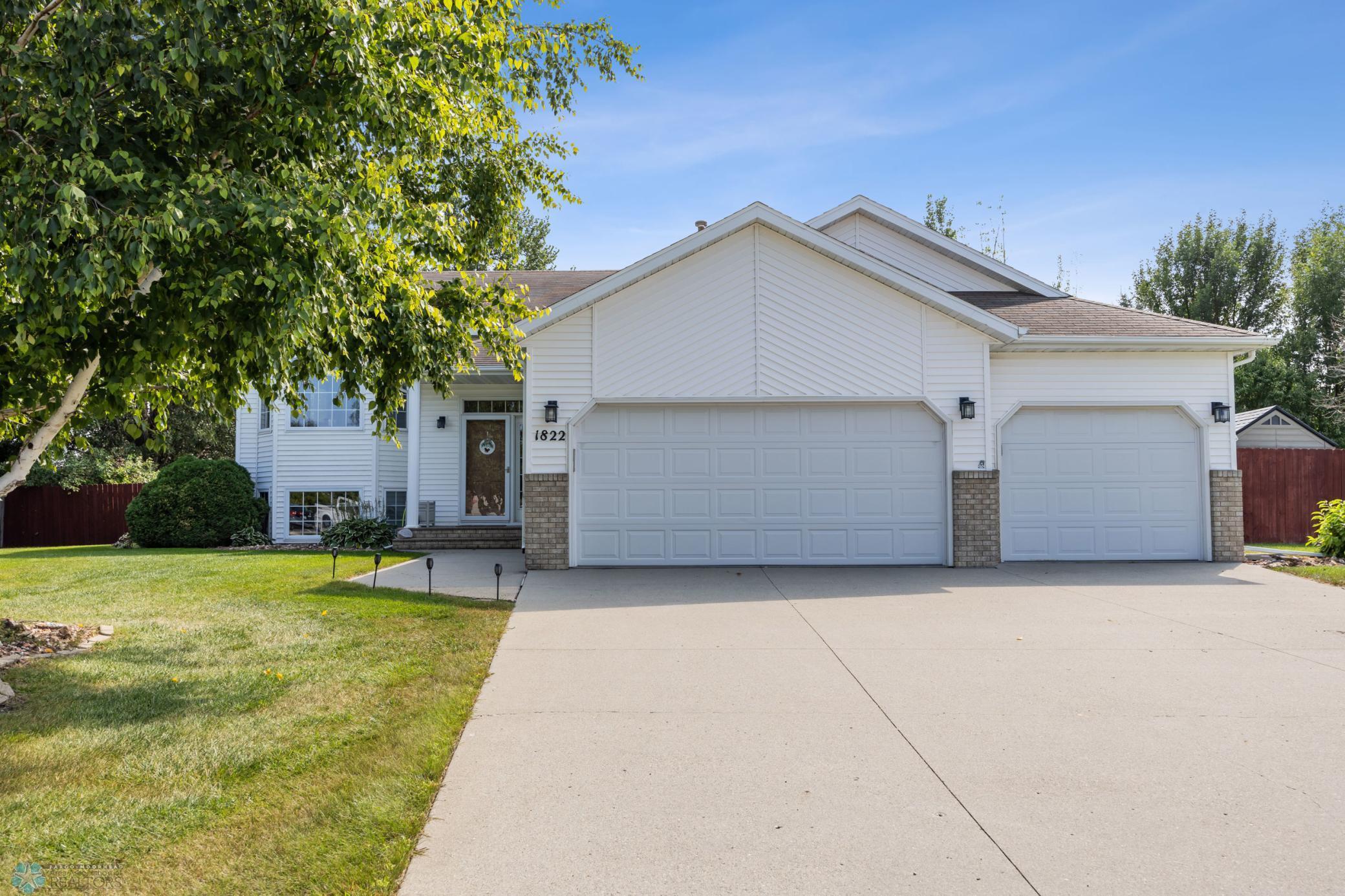 1822 33rd Street S Moorhead MN 56560