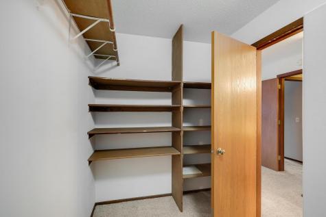 10451 Greenbrier Road Minnetonka MN 55305