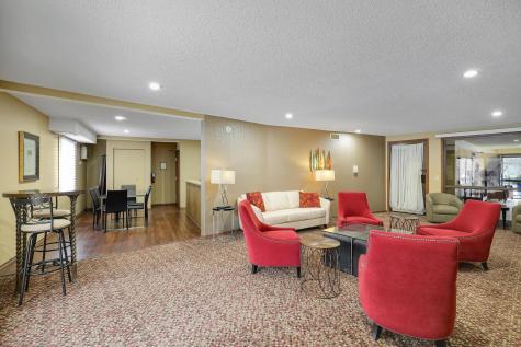 10451 Greenbrier Road Minnetonka MN 55305