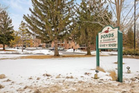 10451 Greenbrier Road Minnetonka MN 55305