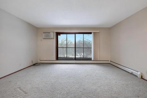10451 Greenbrier Road Minnetonka MN 55305