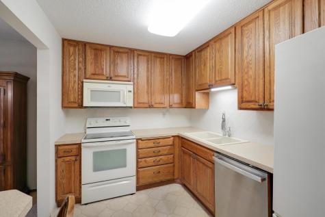 10451 Greenbrier Road Minnetonka MN 55305