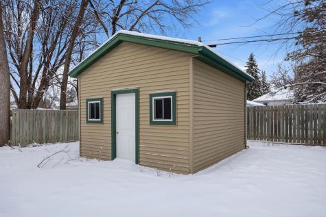 1641 8th Avenue S Fargo ND 58103