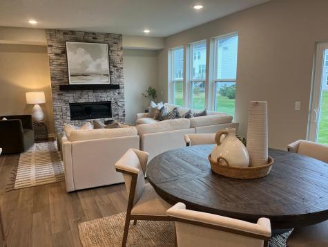 10398 Mcgregor Boulevard Woodbury MN 55129
