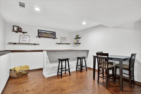2405 Quinwood Lane N Plymouth MN 55441