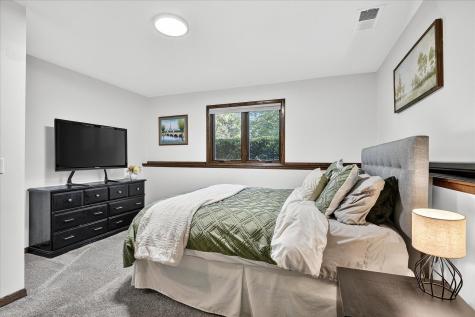 2405 Quinwood Lane N Plymouth MN 55441